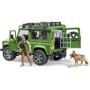 Bruder masina de teren Land Rover Defender cu padurar si caine